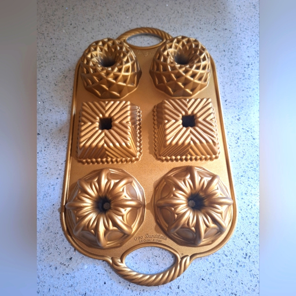 Nordicware Geo Bundtlette Pan NWOB